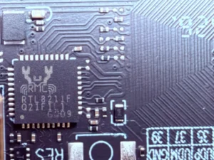 RTL8211F-CG Gigabit Ethernet PHY chip on the KiwiPi 5 SBC